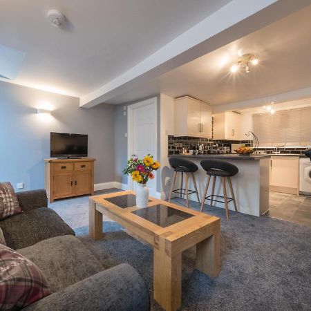 Southernhay Basement Apartment Exeter Bagian luar foto